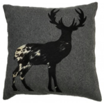Coussin gris cerf debout en laine - 45x45 cm