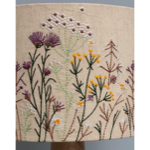 Lampe avec abat-jour brodé Wildflower - Chehoma
