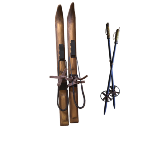 Paire de skis 90 et batons skis dim 90 cm et 55 cm