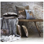 Housse de coussin fond blanc 2195B 25x60 - Animaux en hiver