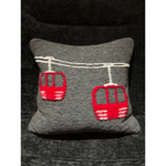 Coussin en laine gris - Télécabines rouge - 50x50