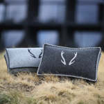 Coussin 45x30 100% laine Antler - Catia Luca
