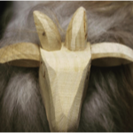 Mouton sculpté bois naturel  PM fourrure blanche